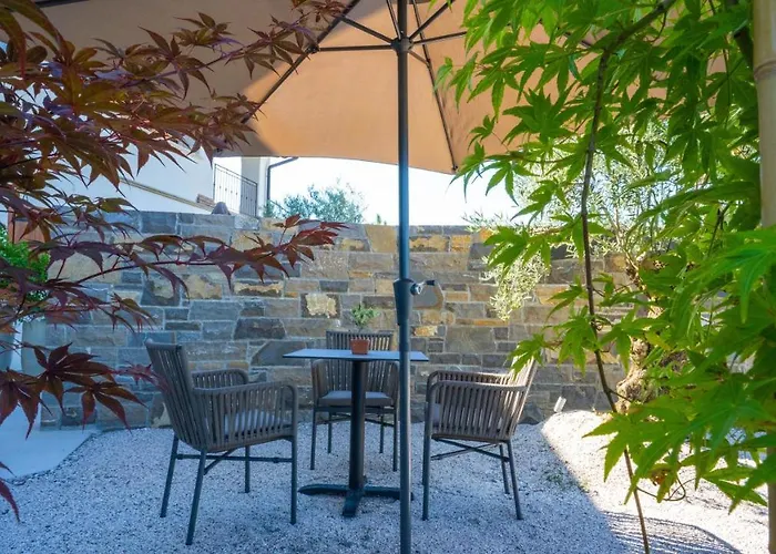 Maravida Vacation Δωμάτια σε οικογενειακή κατοικία Dobrovo